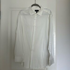 Athletic fit dress shirt. Cotton, nylon, spandex